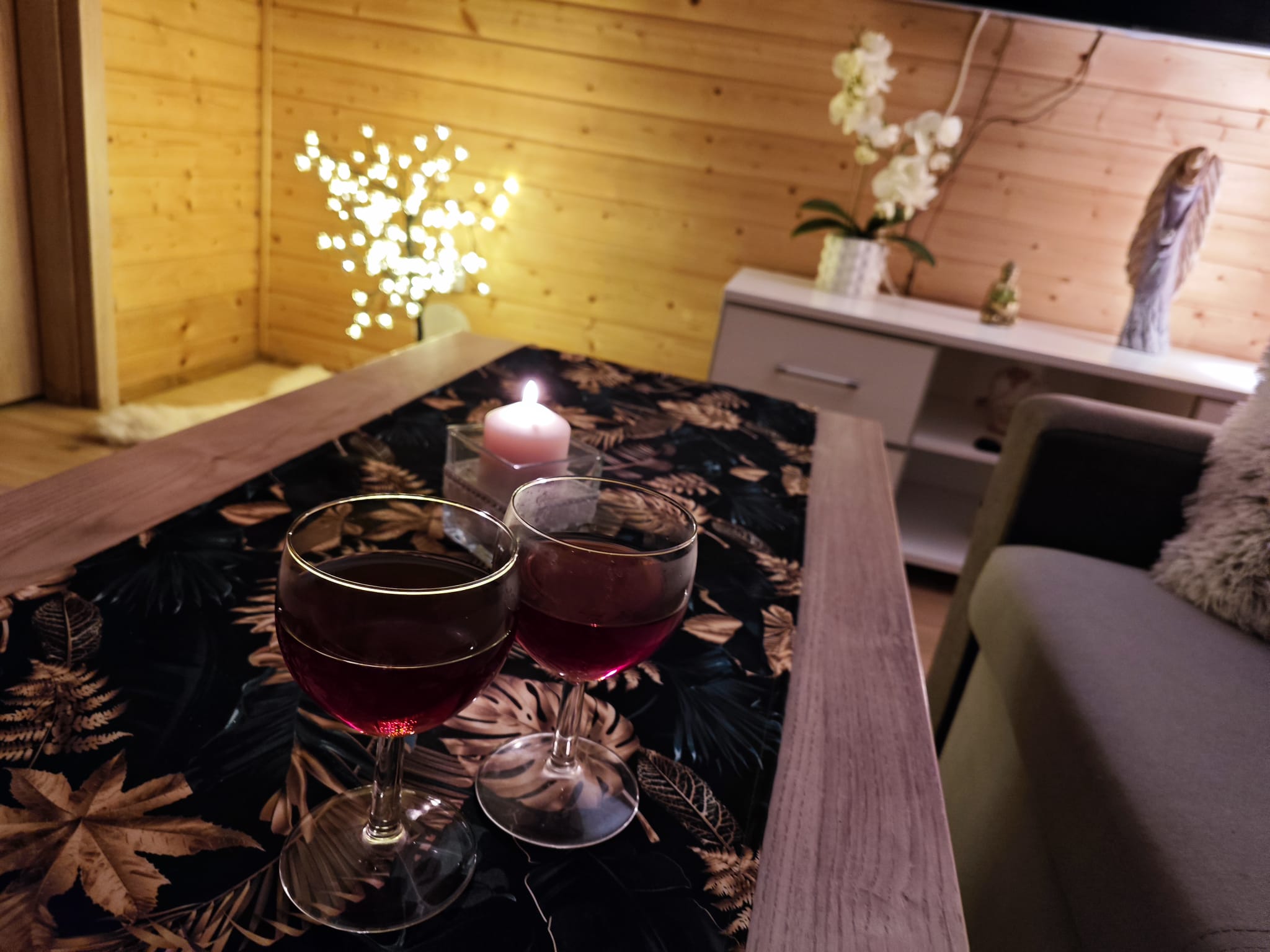 Romantyczny wieczór nad jeziorem semlińskim w domku 6-osobowym