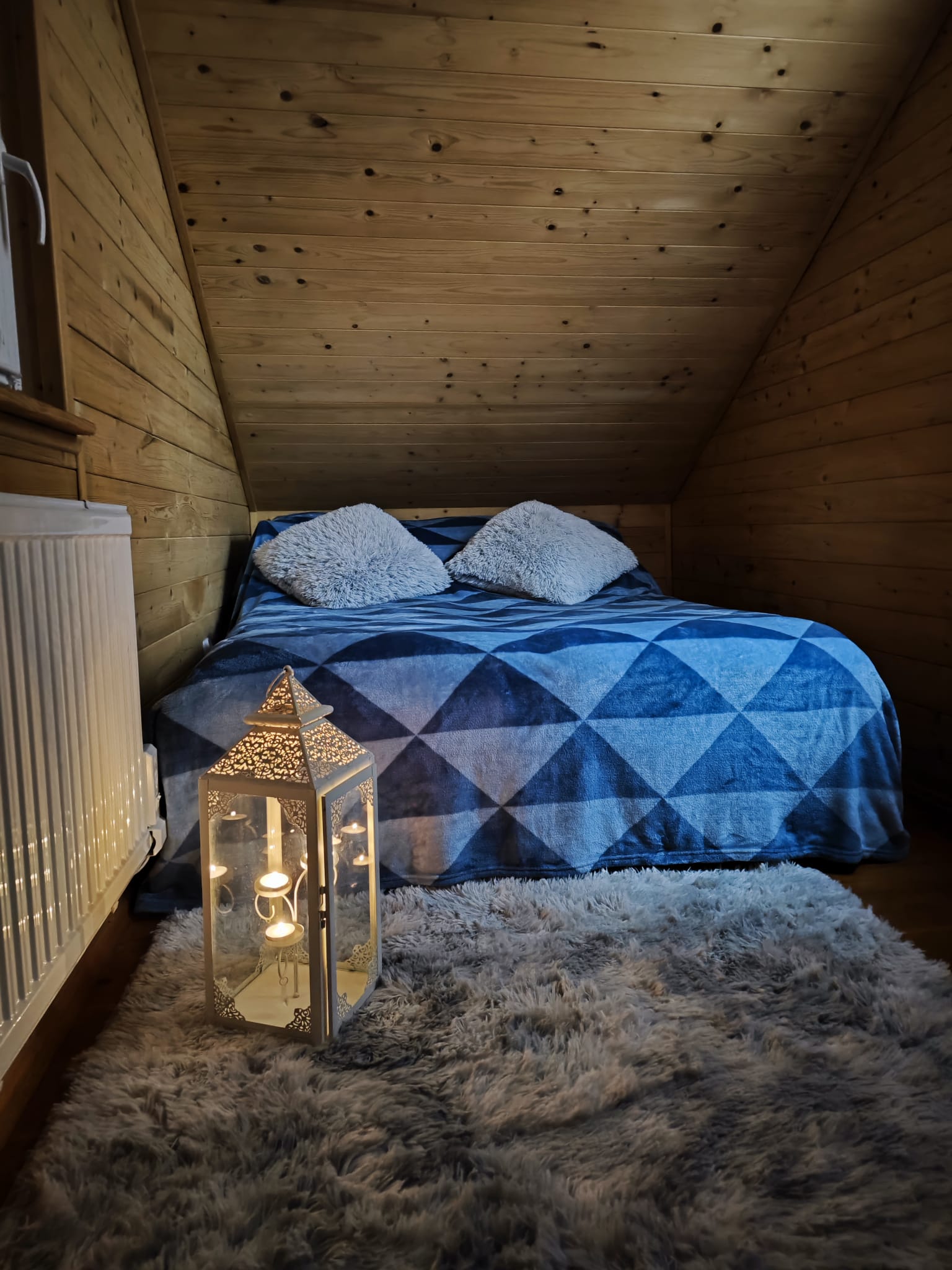 Łóżko 2 osobowe w domku 6 osobowym nad jeziorem semlińskim